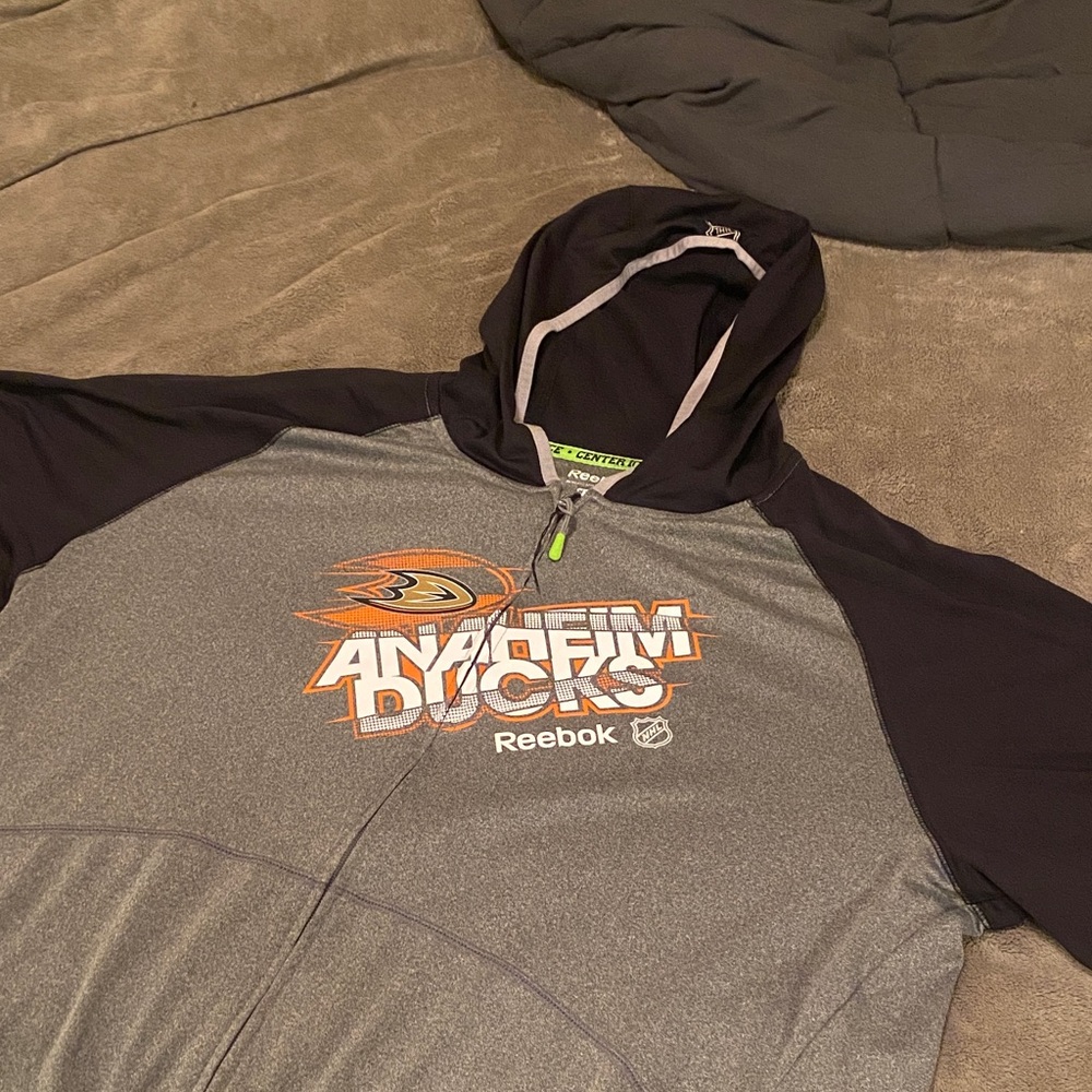 Reebok Gray and Black Anaheim Ducks Sweatshirt